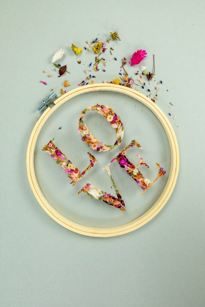 DIY Box: Trockenblumen Stickrahmen